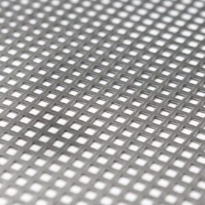 Chapa perforada de 1x2 metros – Diseño Rombo, espesor 0.9 mm, 40% de área libre.